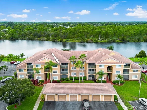 3670 NW Mediterranean Ln, Jensen Beach, FL 34957