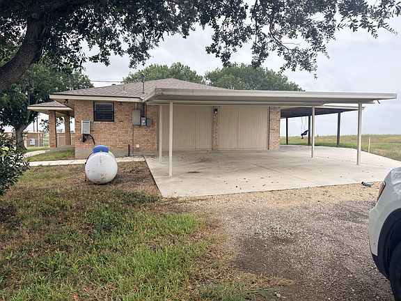 2nd image of 315 Partnership Rd