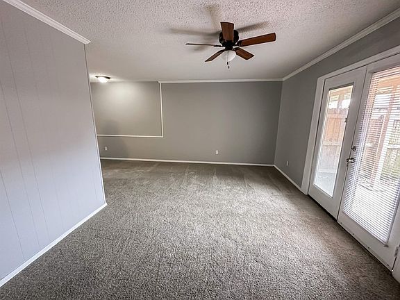 3rd image of 1738 Fox Hunt Ln #1738