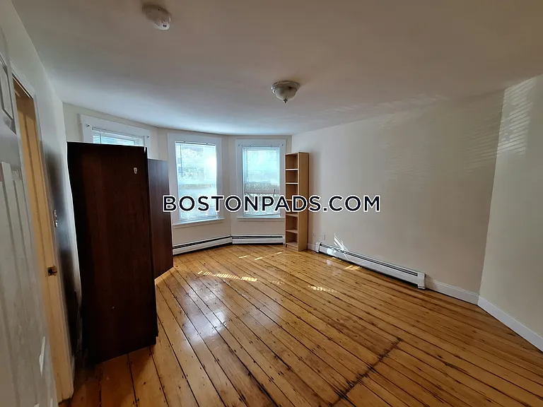 64 Pleasant St #1 — Photo 58