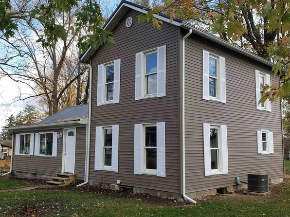 406 N York St, Albion, IN 46701