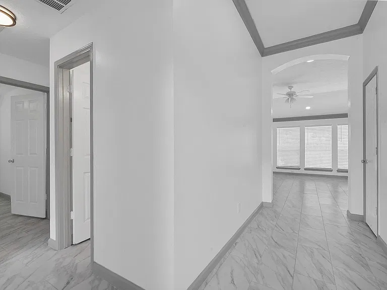 3515 Walden Dr — Photo 3