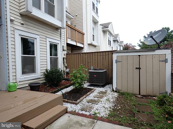 5th image of 6070 Deer Hill Ct