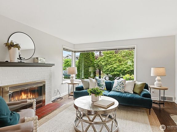 2nd image of 6321 18th Avenue NE