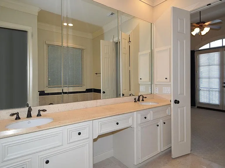 1412 Alabama St — Photo 17