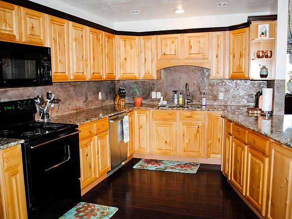 2nd image of 5509 Crestwood Dr