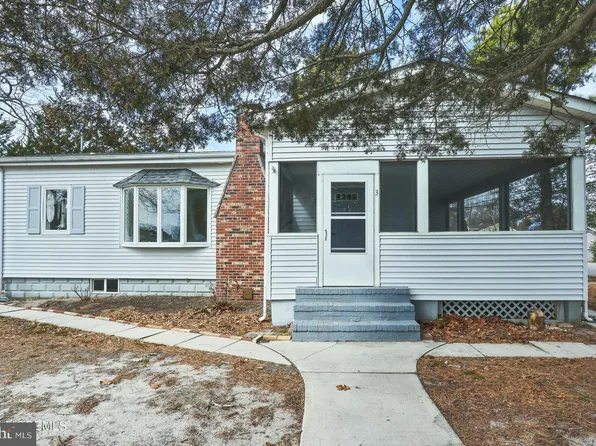 3 Brigantine St, Beachwood, NJ 08722