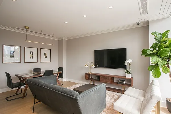Rented by MNS Marketing | media 11