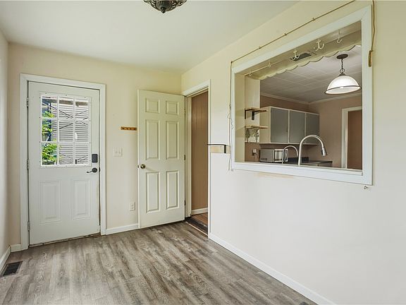2nd image of 730 W 1st St
