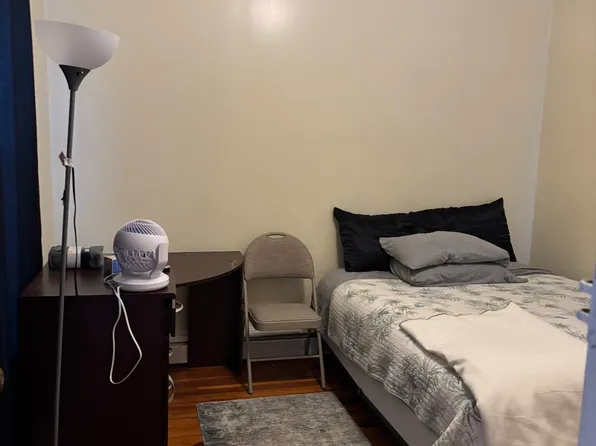 75 Georgia Ave #2, Providence, RI 02905