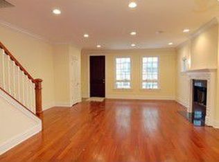2738 N Fairfield Ave, Chicago, IL 60647