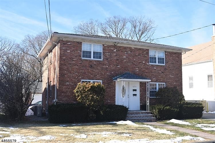 2nd image of 1204 Cedar St