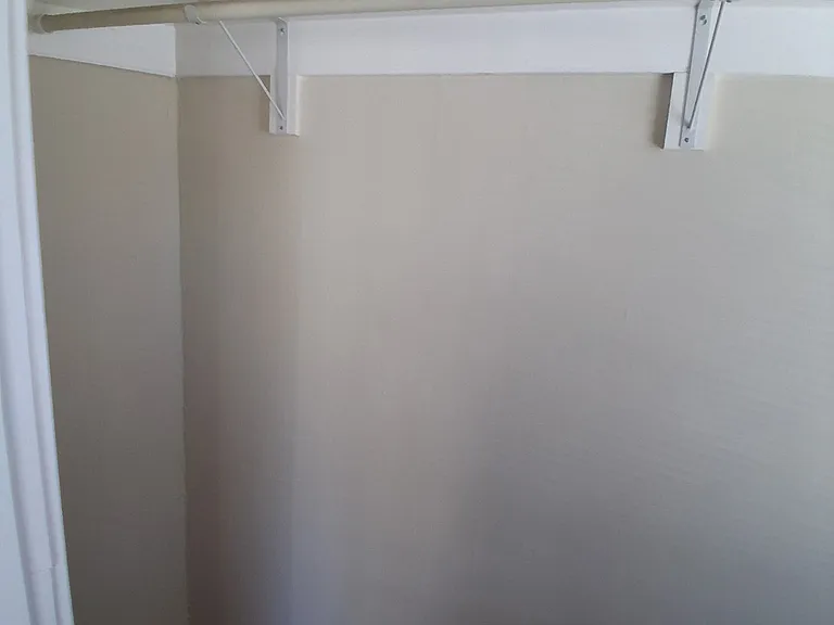 Claremont Towers Apartments — Photo 13
