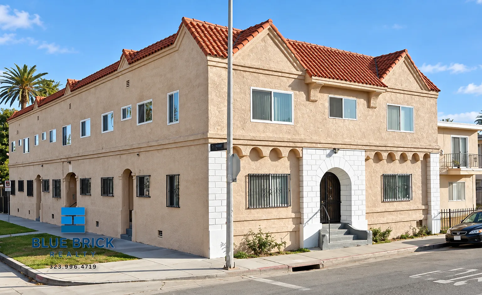 Bright 1-Bedroom in a Convenient Central LA Location — Photo 3