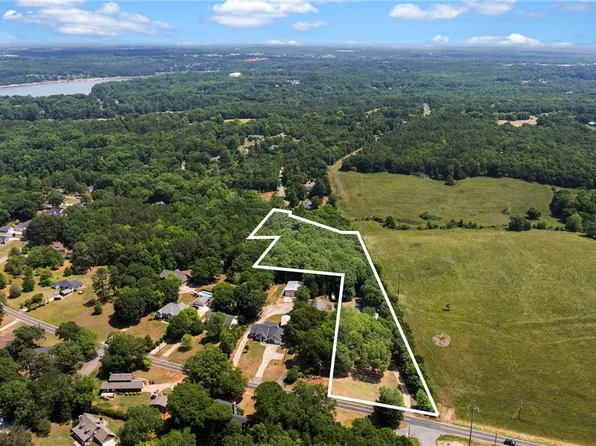 1298 Lakewood Ln, Anderson, SC 29625