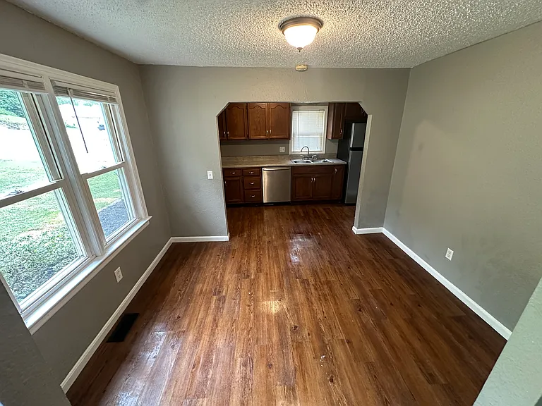 20201 E Truman Rd — Photo 11