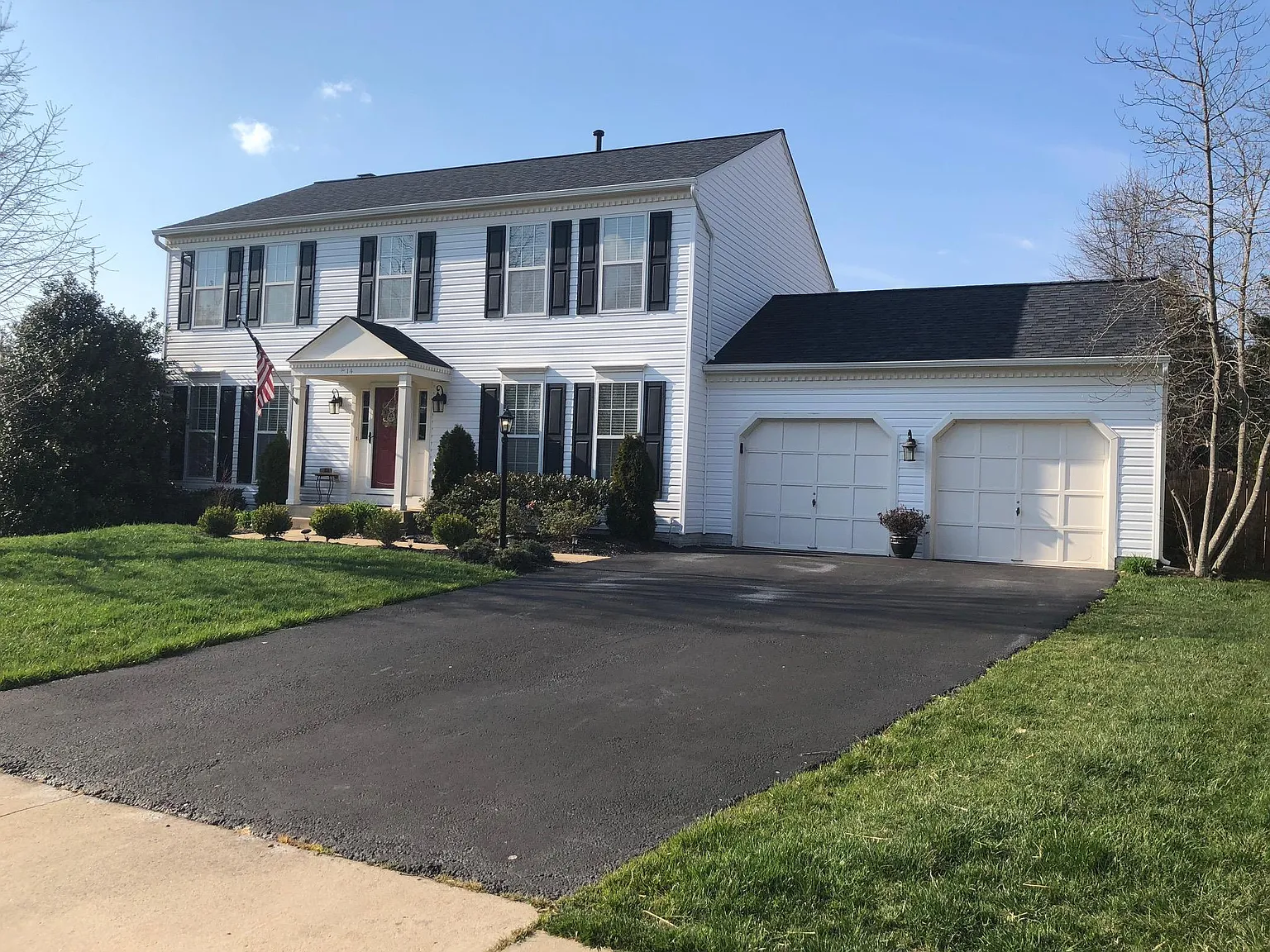 5 bed, 3300 sqft, $3,550 — Photo 1