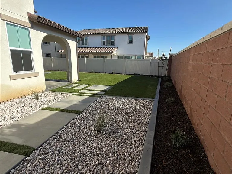 16717 Dara Ave — Photo 46