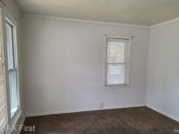 3rd image of 12717 Riad St