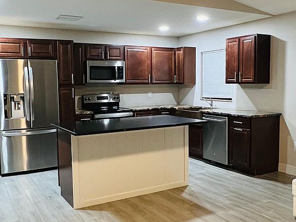 2nd image of 113 Avenida De Bahia #B