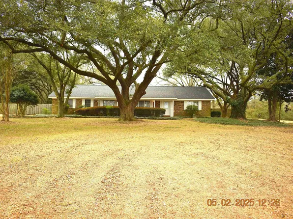 9896 Peach Orchard Rd, Bastrop, LA 71220