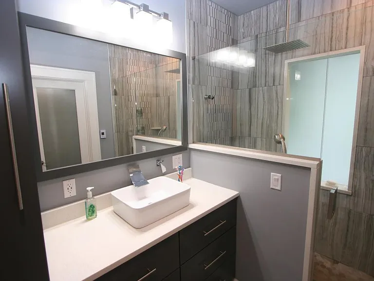 208 Sherman Ave — Photo 7