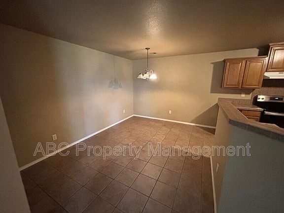 5th image of 2810 W Wildwood Dr