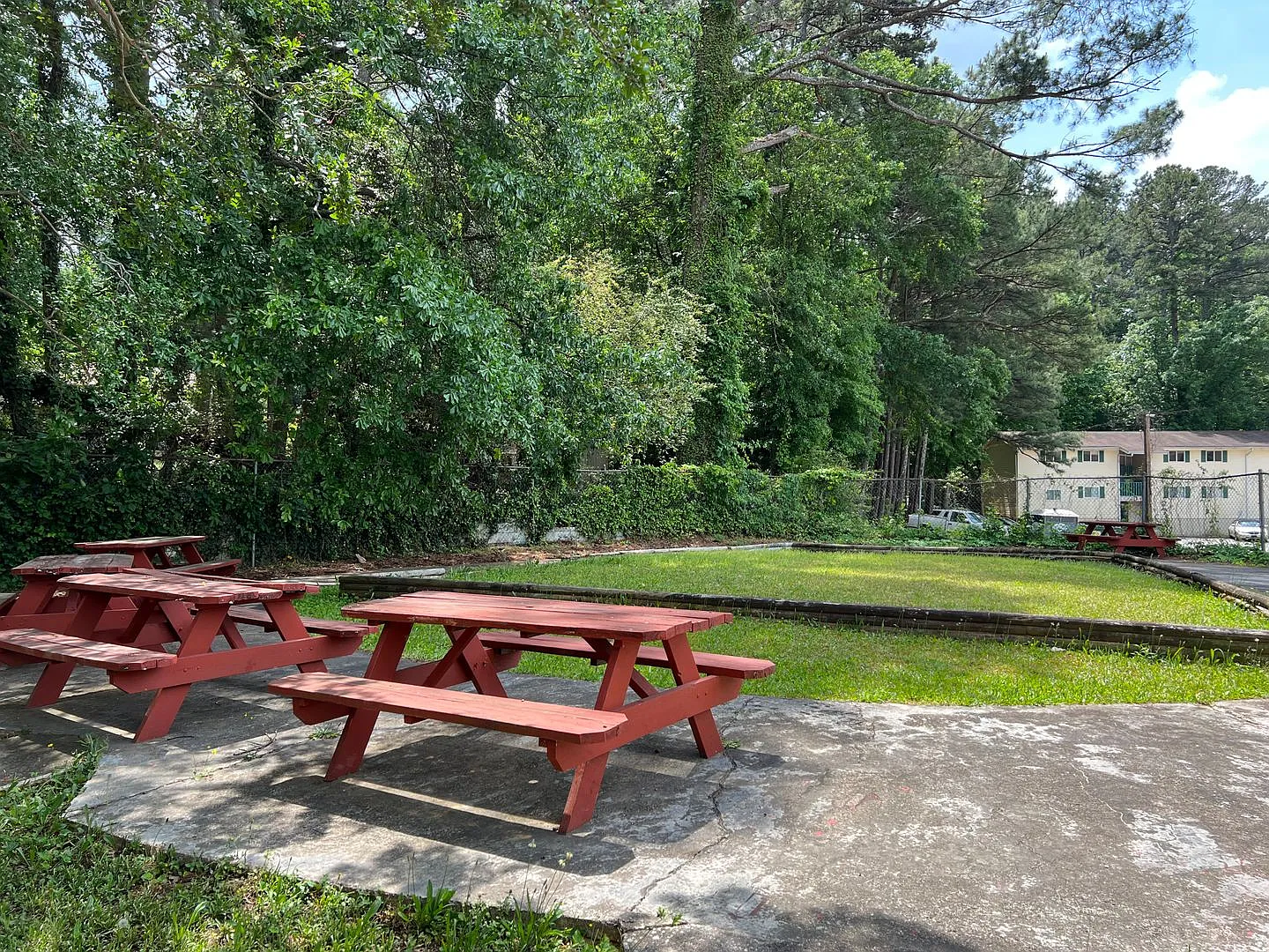 Waters Edge Apartments — Photo 3