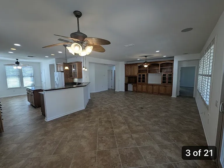 884 Wagon Wheel Ln — Photo 1