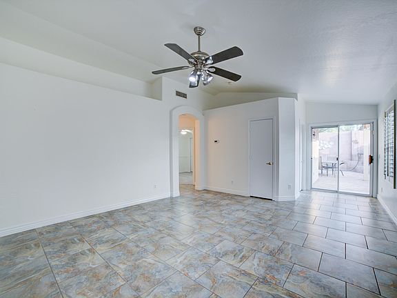 4th image of 2221 E Union Hills Dr Unit 102