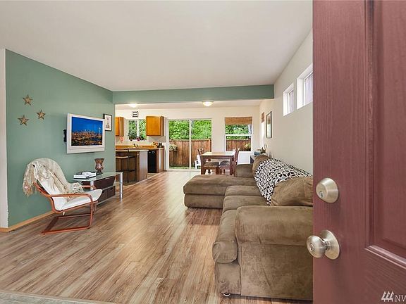 4th image of 28114 241st Ave SE