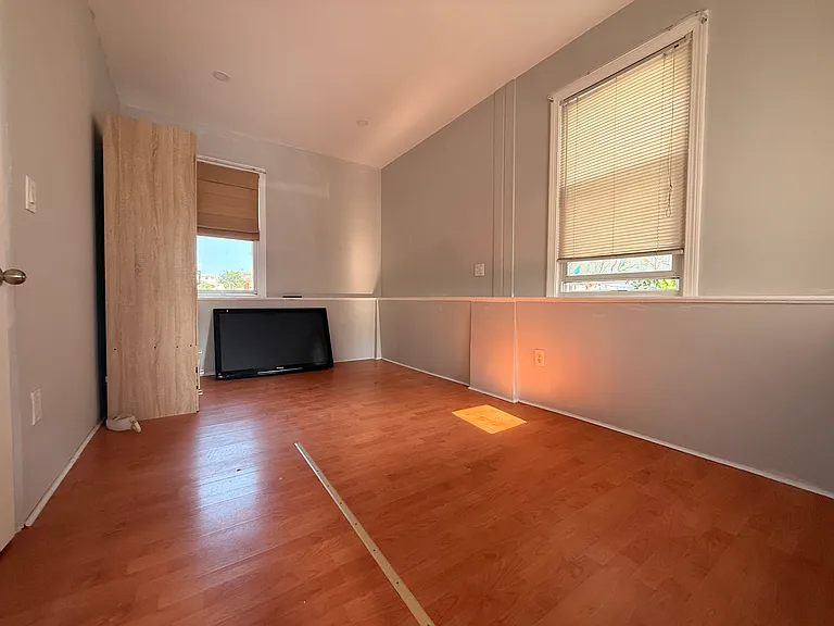 7 Linden Pl #1 — Photo 8