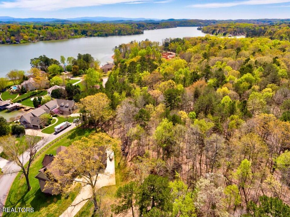 1st image of 106 Blue Herron Dr