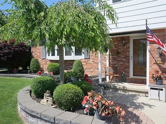 2nd image of 3731 Dogwood Ln