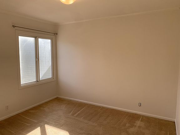 5th image of 2538 43rd Ave
