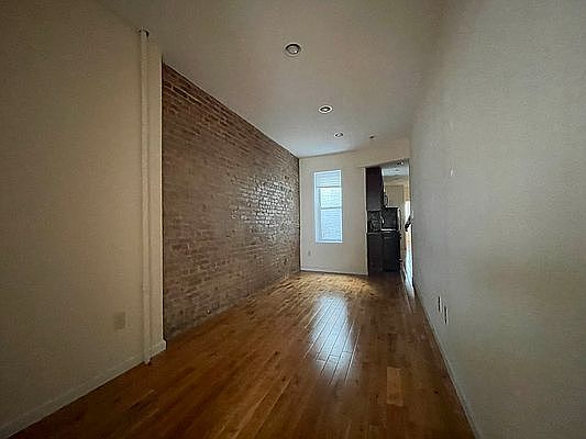 2nd image of 1654 Dekalb Ave APT 2L
