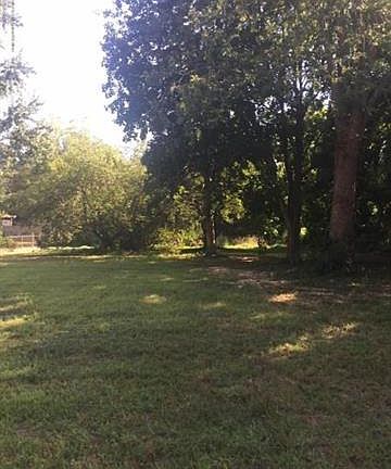 4th image of 42 Garden Ave