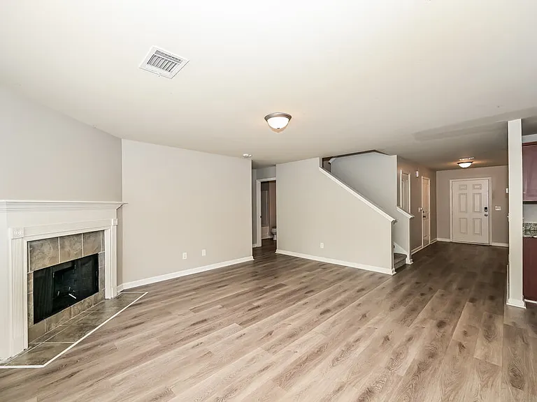 167 Lyndhurst Dr — Photo 5