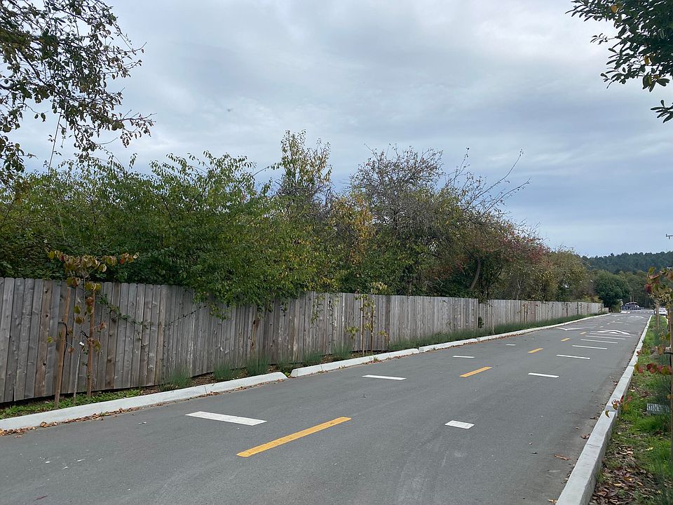 2nd image of 3028 Alliance Rd