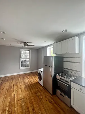 Rented by Camelot Realty Group | media 6