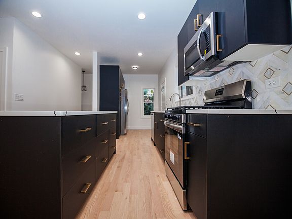 5th image of 417 S 6th Ave