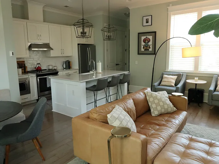 994 Key Colony Ct — Photo 5