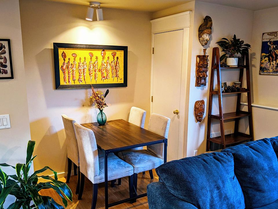 Dining nook
