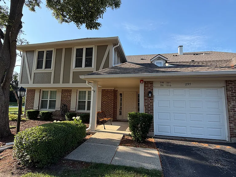 295 Coventry Cir #295 — Photo 1