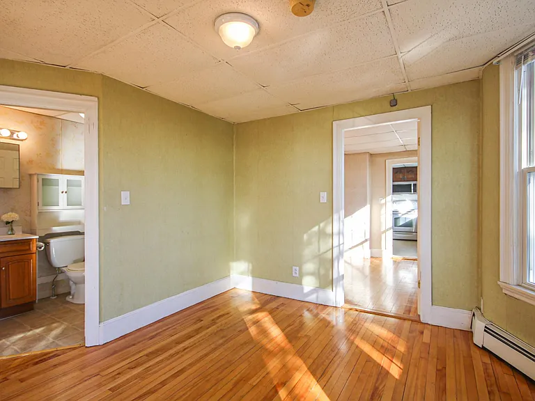 29 Saint Lawrence St #2 — Photo 23