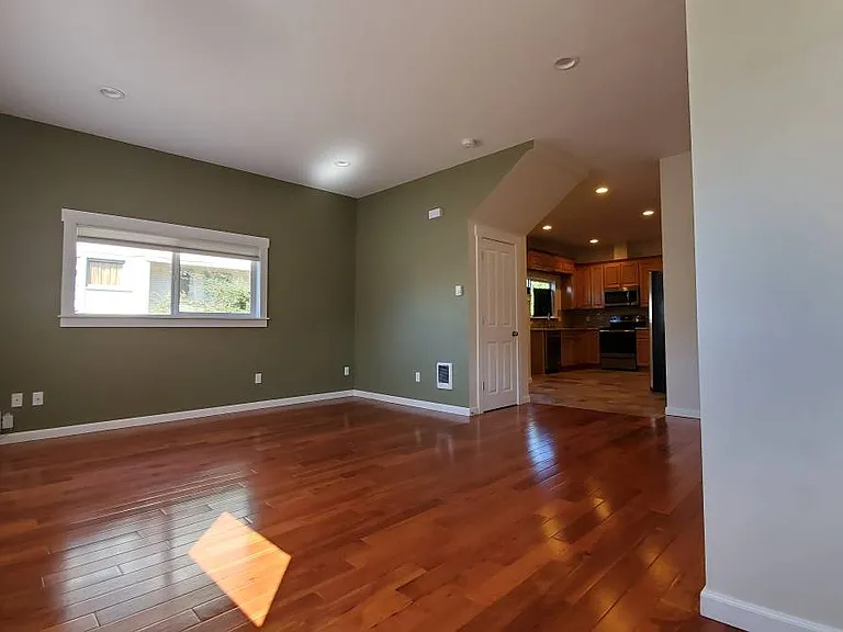 1823 21st Ave #1 — Photo 4