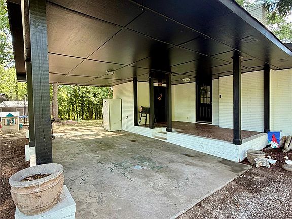 4th image of 114 Chaney St