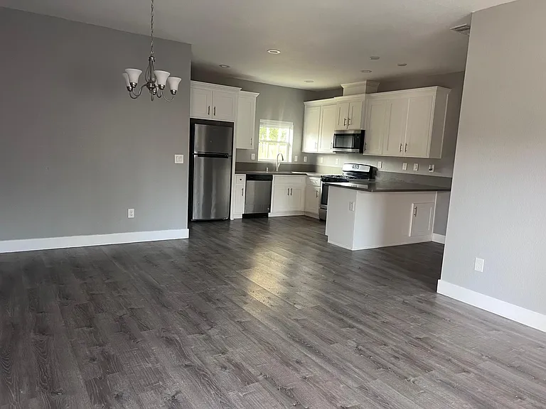 463 Peralta Ave — Photo 9