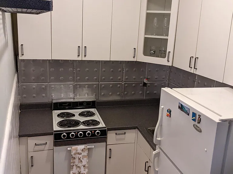 Efficiency kitchen with plenty of storage