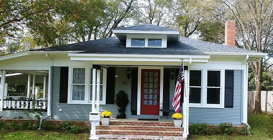 1st image of 121 Virginia Ave